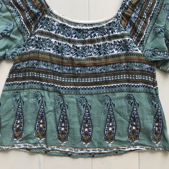 [Forever 21] - Off-Shoulder Boho Top - Picture 2 of 4